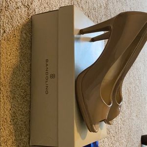 New Bandolino Tan Shoes